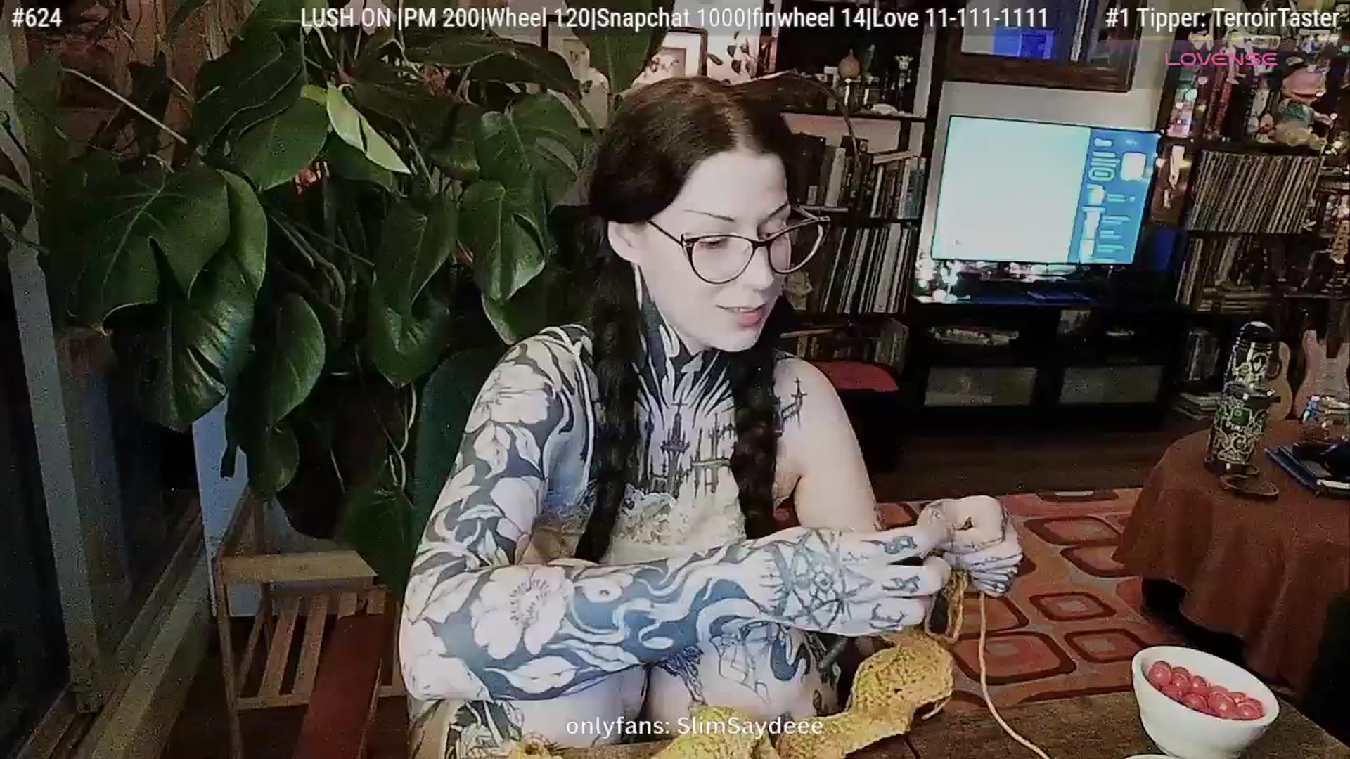 Gallery image thumbnail from slimsaydeee's myfreecams stream on, 08/18/2025, 05:41 image 8 of 20