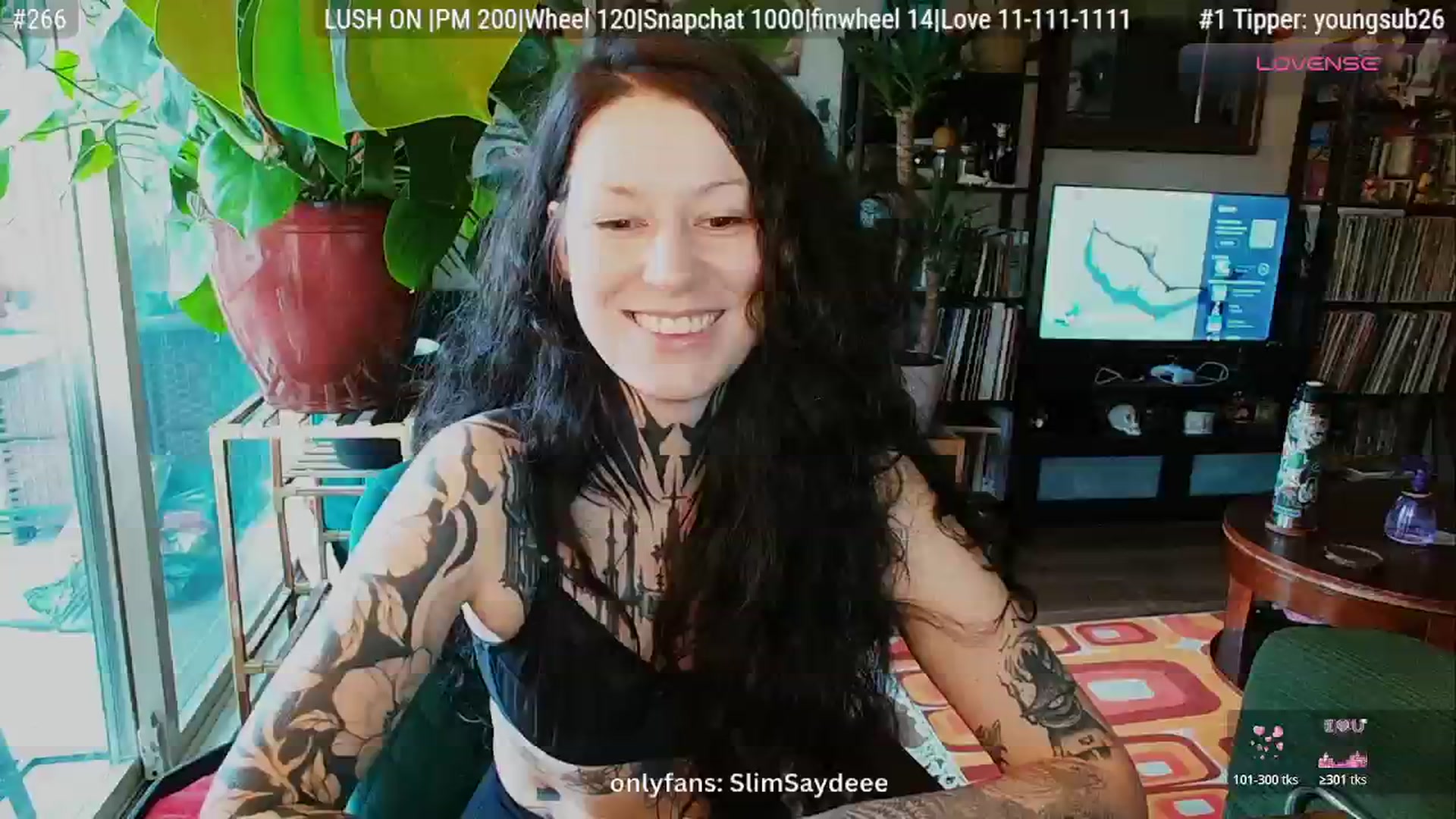 Gallery image thumbnail from slimsaydeee's myfreecams stream on, 11/06/2025, 19:11 image 12 of 20