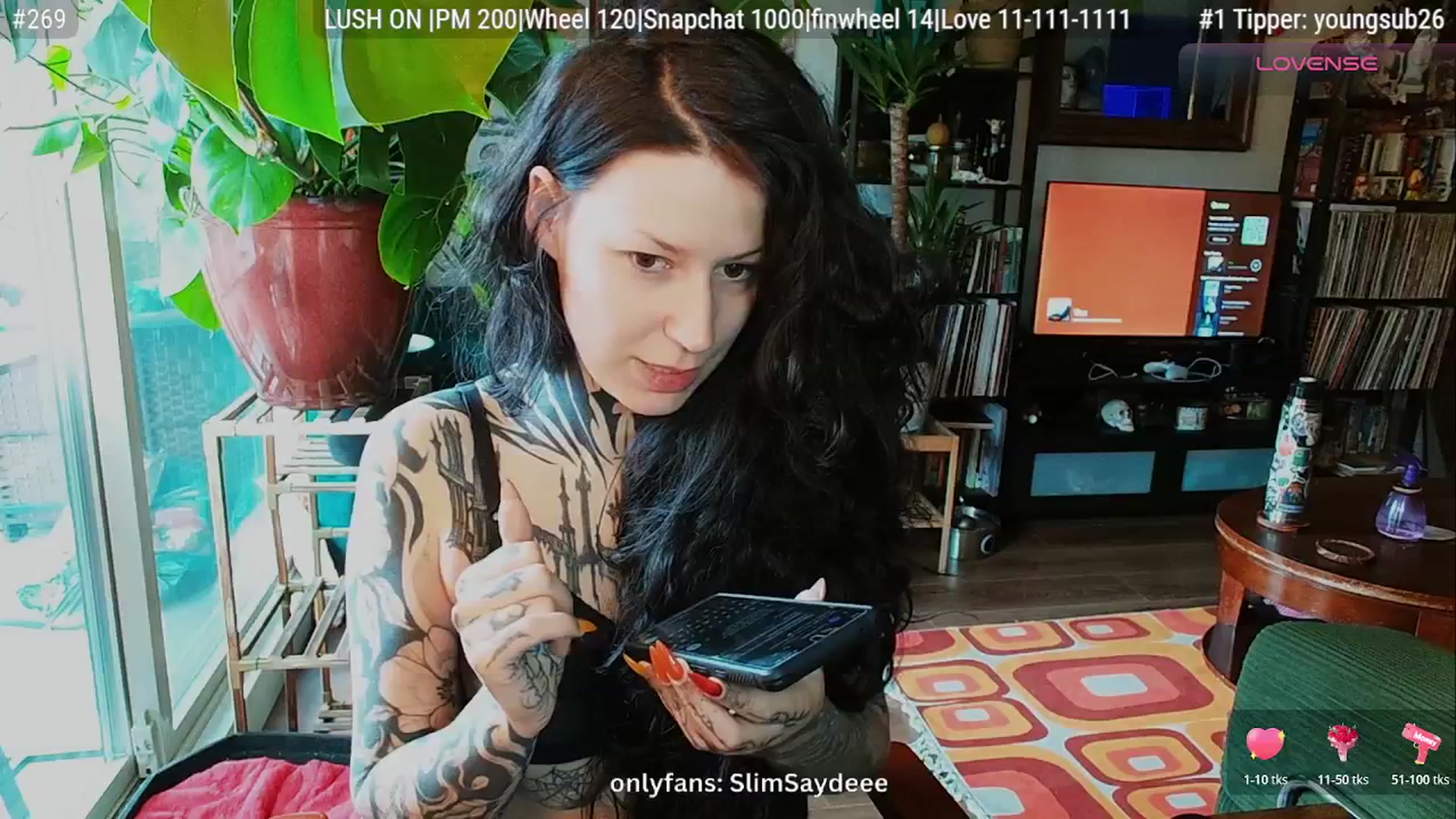 Gallery image thumbnail from slimsaydeee's myfreecams stream on, 11/06/2025, 19:11 image 7 of 20