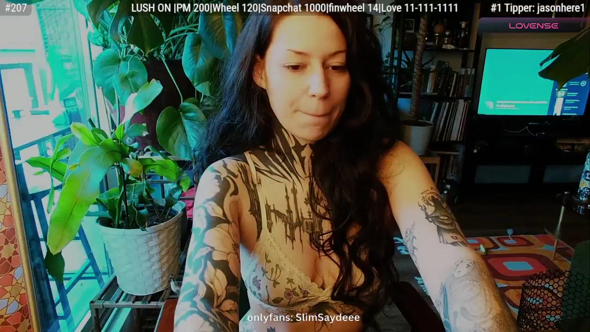 Gallery image thumbnail from slimsaydeee's myfreecams stream on, 12/03/2025, 18:01 image 1 of 20