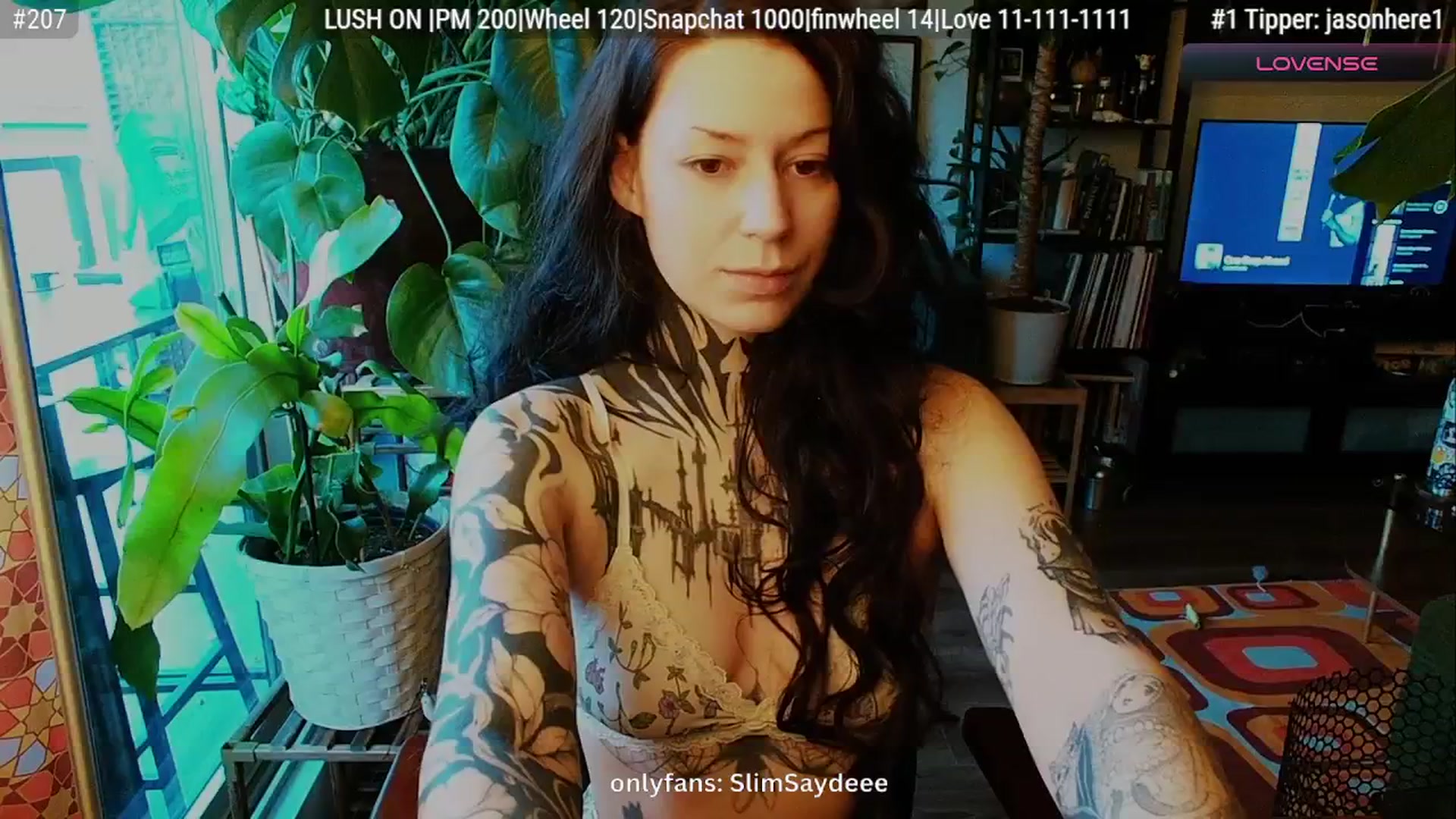 Gallery image thumbnail from slimsaydeee's myfreecams stream on, 12/03/2025, 18:01 image 2 of 20