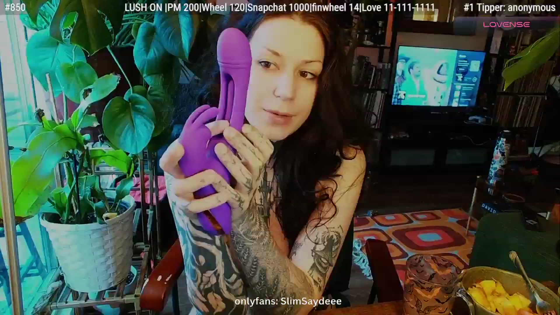Gallery image thumbnail from slimsaydeee's myfreecams stream on, 01/01/2026, 20:09 image 3 of 20