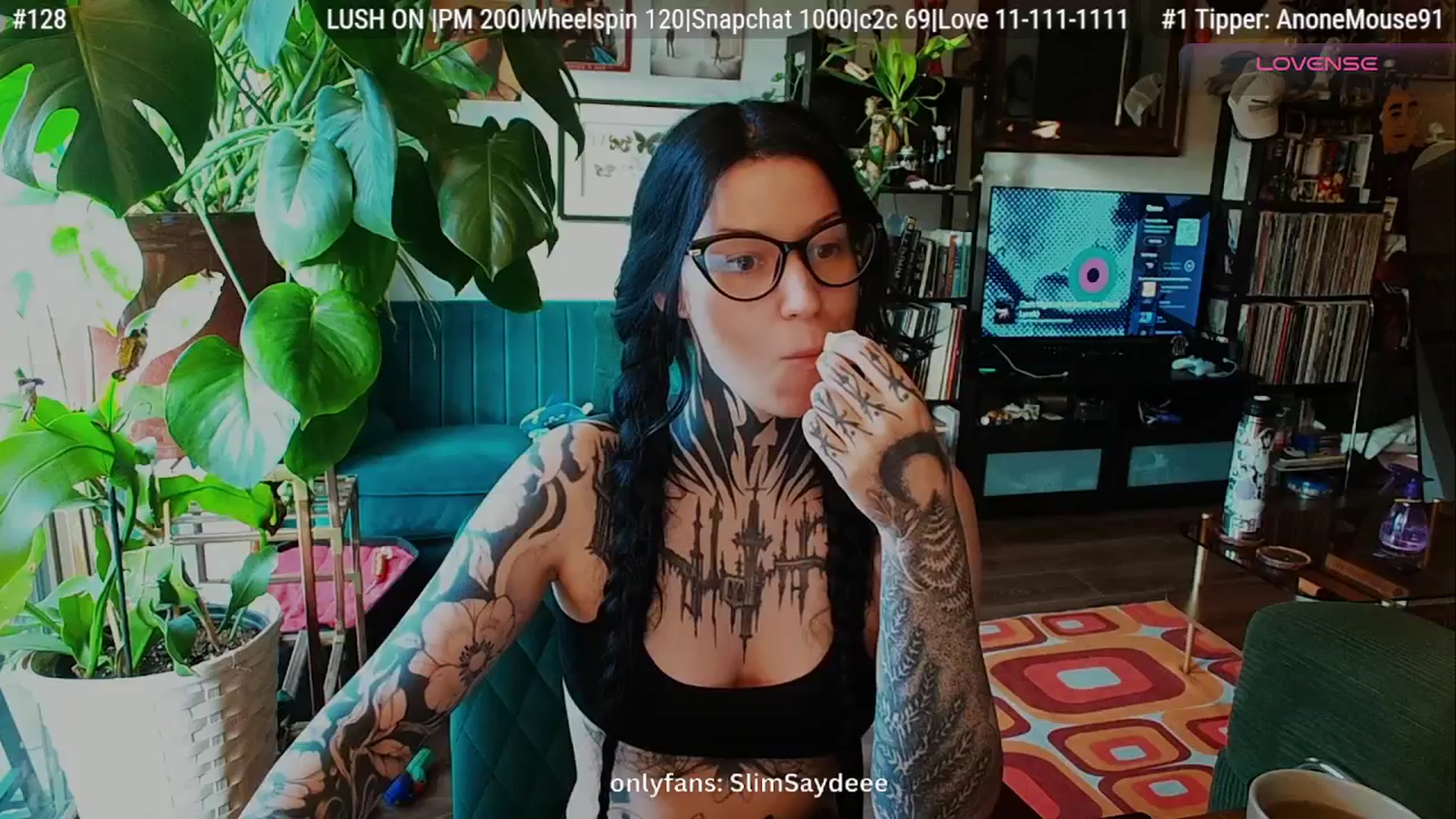 Gallery image thumbnail from slimsaydeee's myfreecams stream on, 01/15/2026, 17:31 image 7 of 20
