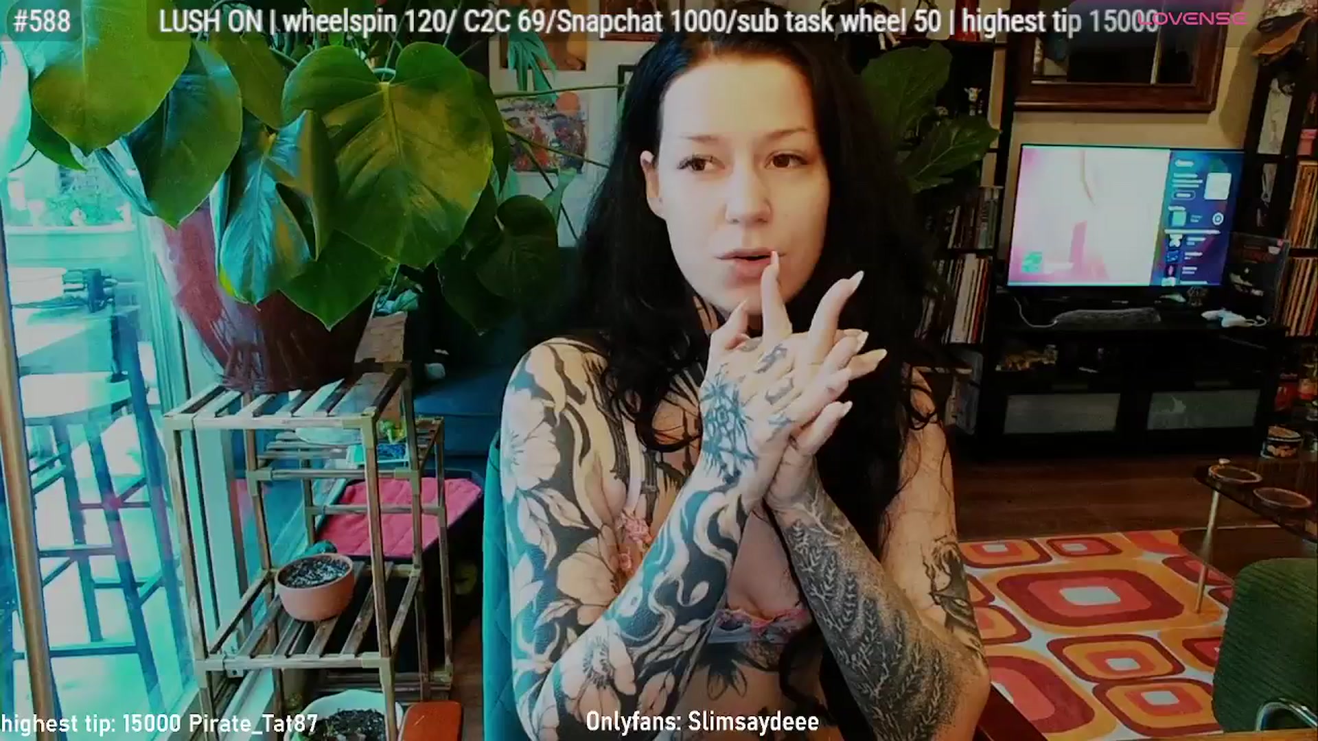 Gallery image thumbnail from slimsaydeee's myfreecams stream on, 04/14/2026, 18:11 image 2 of 20