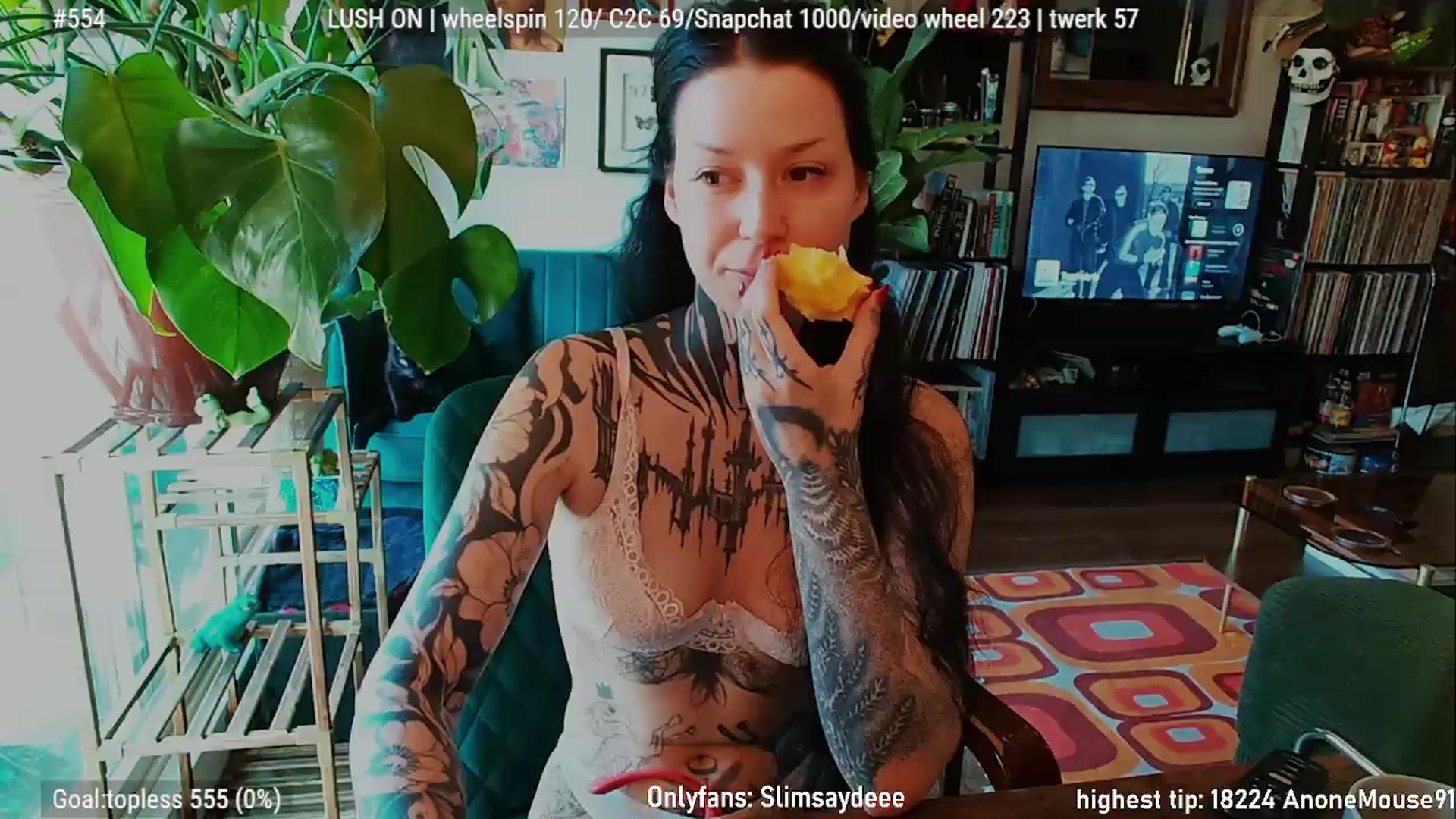 Gallery image thumbnail from slimsaydeee's myfreecams stream on, 06/21/2026, 18:01 image 4 of 20