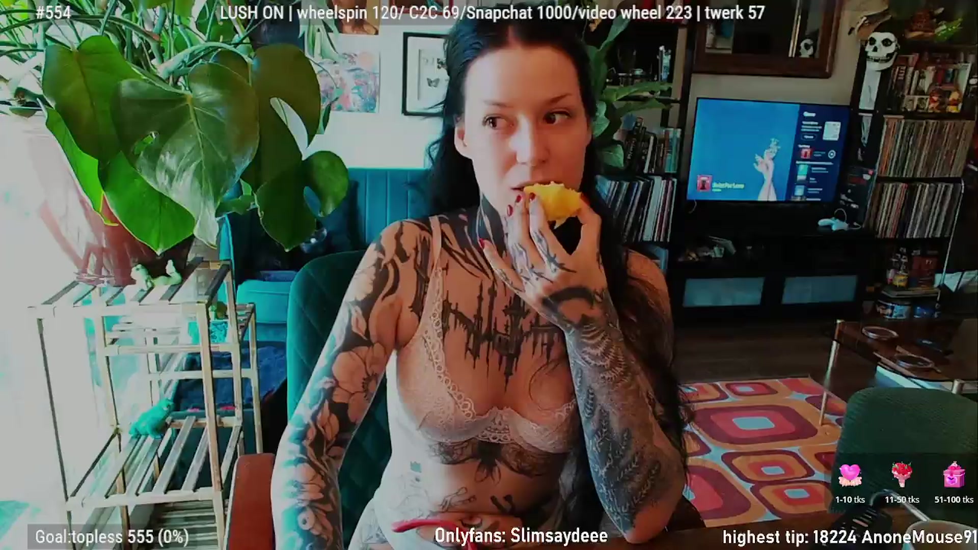 Gallery image thumbnail from slimsaydeee's myfreecams stream on, 06/21/2026, 18:01 image 5 of 20