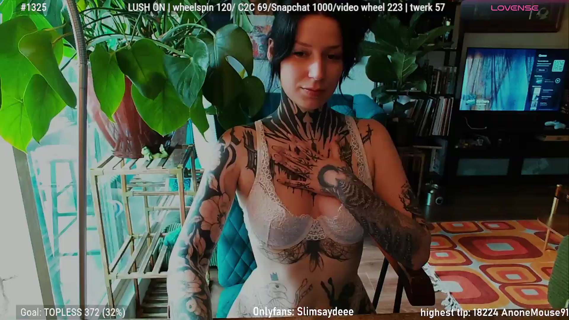 Gallery image thumbnail from slimsaydeee's myfreecams stream on, 08/05/2026, 24:35 image 10 of 20