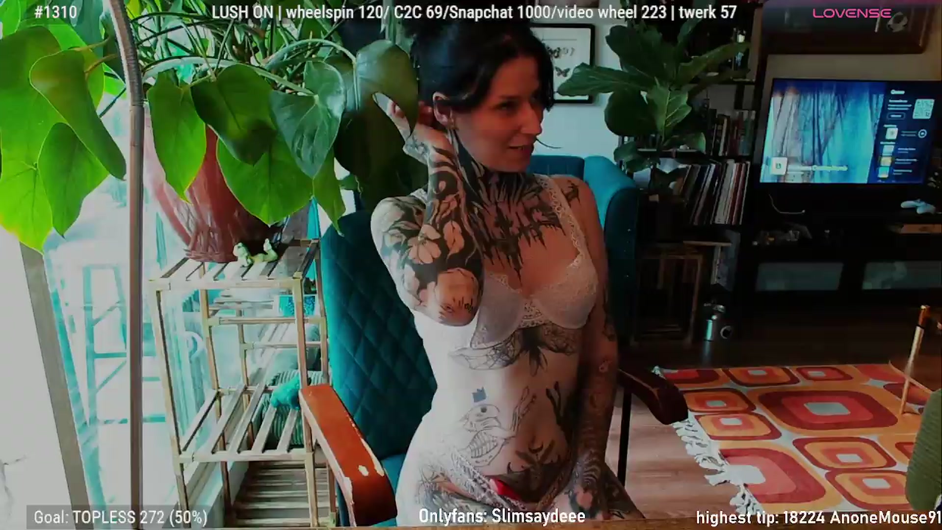 Gallery image thumbnail from slimsaydeee's myfreecams stream on, 08/05/2026, 24:35 image 14 of 20