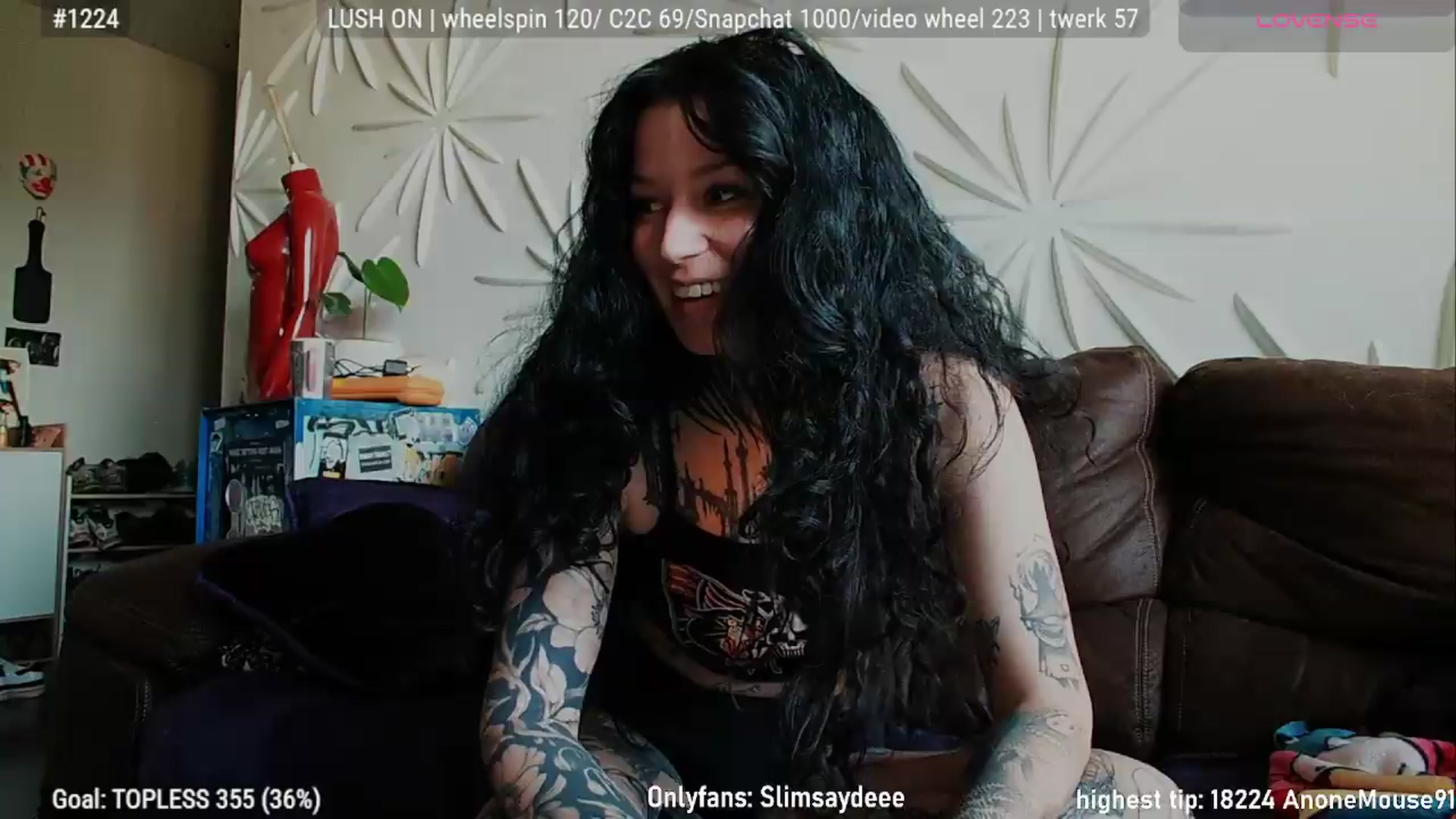 Gallery image thumbnail from slimsaydeee's myfreecams stream on, 08/13/2026, 02:52 image 3 of 20