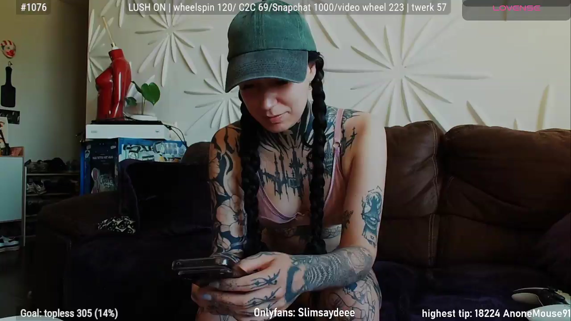 Gallery image thumbnail from slimsaydeee's myfreecams stream on, 08/18/2026, 17:47 image 19 of 20