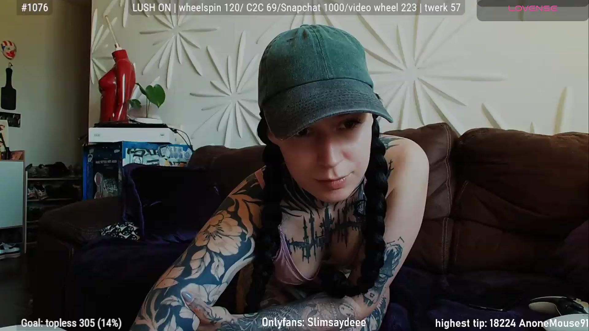 Gallery image thumbnail from slimsaydeee's myfreecams stream on, 08/18/2026, 17:47 image 18 of 20