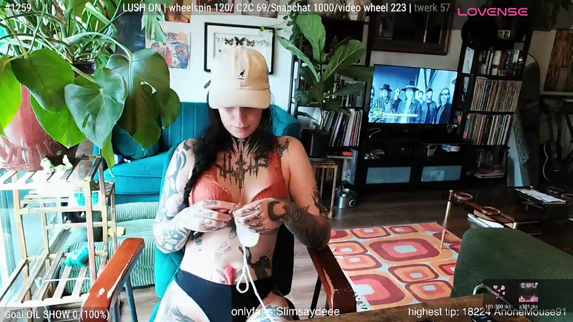 Gallery image thumbnail from slimsaydeee's myfreecams stream on, 08/27/2026, 18:01 image 9 of 20