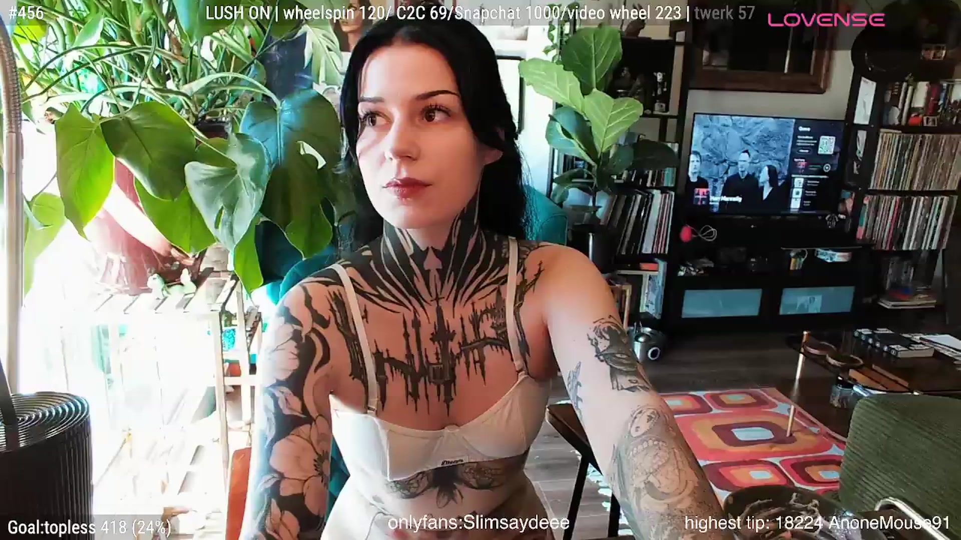 Gallery image thumbnail from slimsaydeee's myfreecams stream on, 09/05/2026, 17:36 image 15 of 20