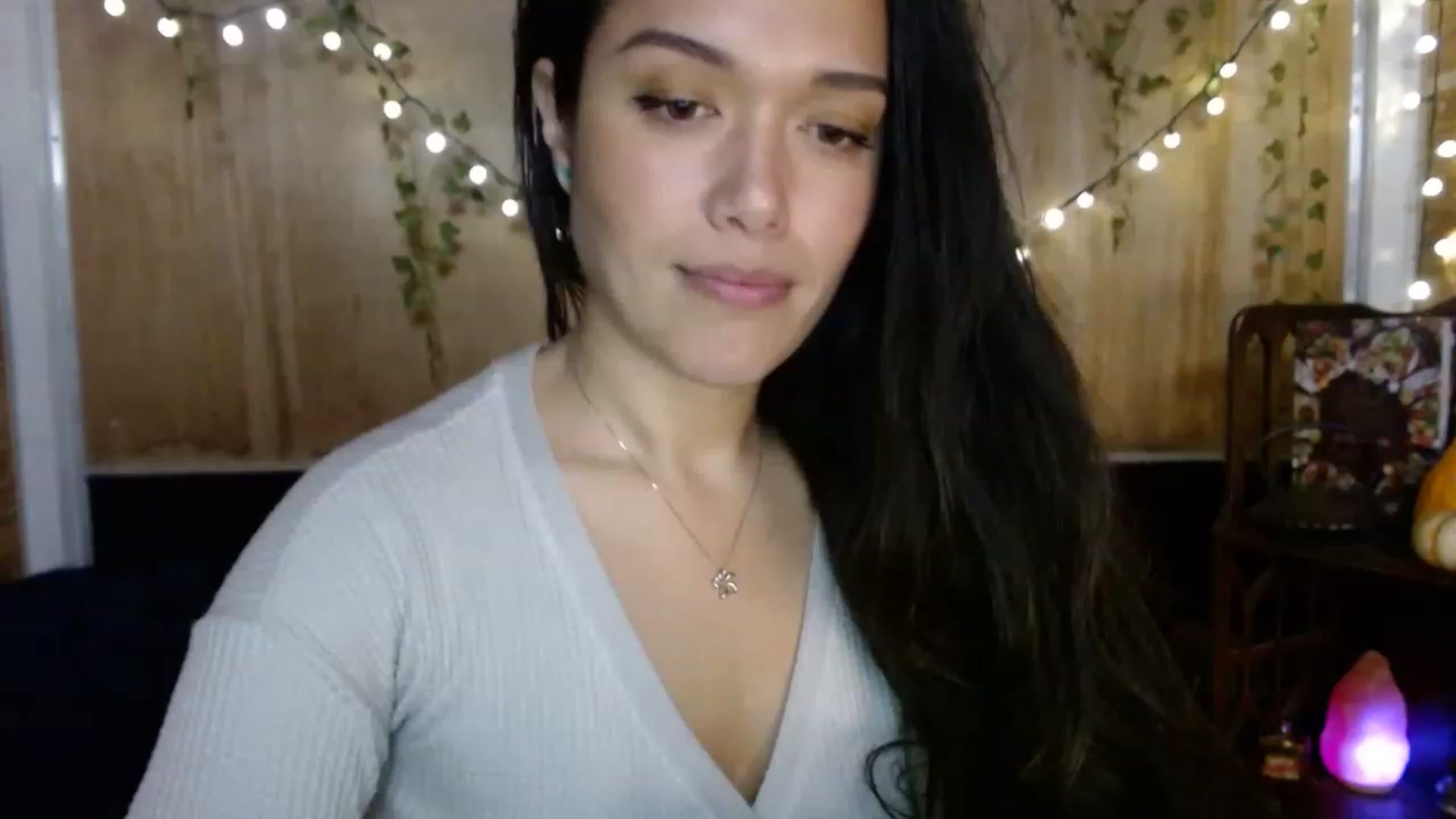 Gallery image thumbnail from slothyfoxy's myfreecams stream on, 11/24/2022, 02:11 image 10 of 20