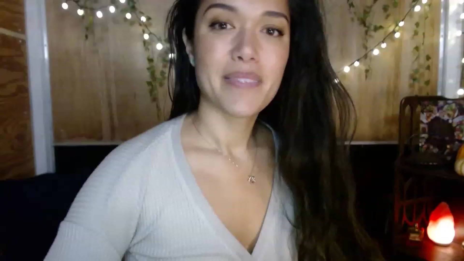 Gallery image thumbnail from slothyfoxy's myfreecams stream on, 11/24/2022, 02:11 image 15 of 20