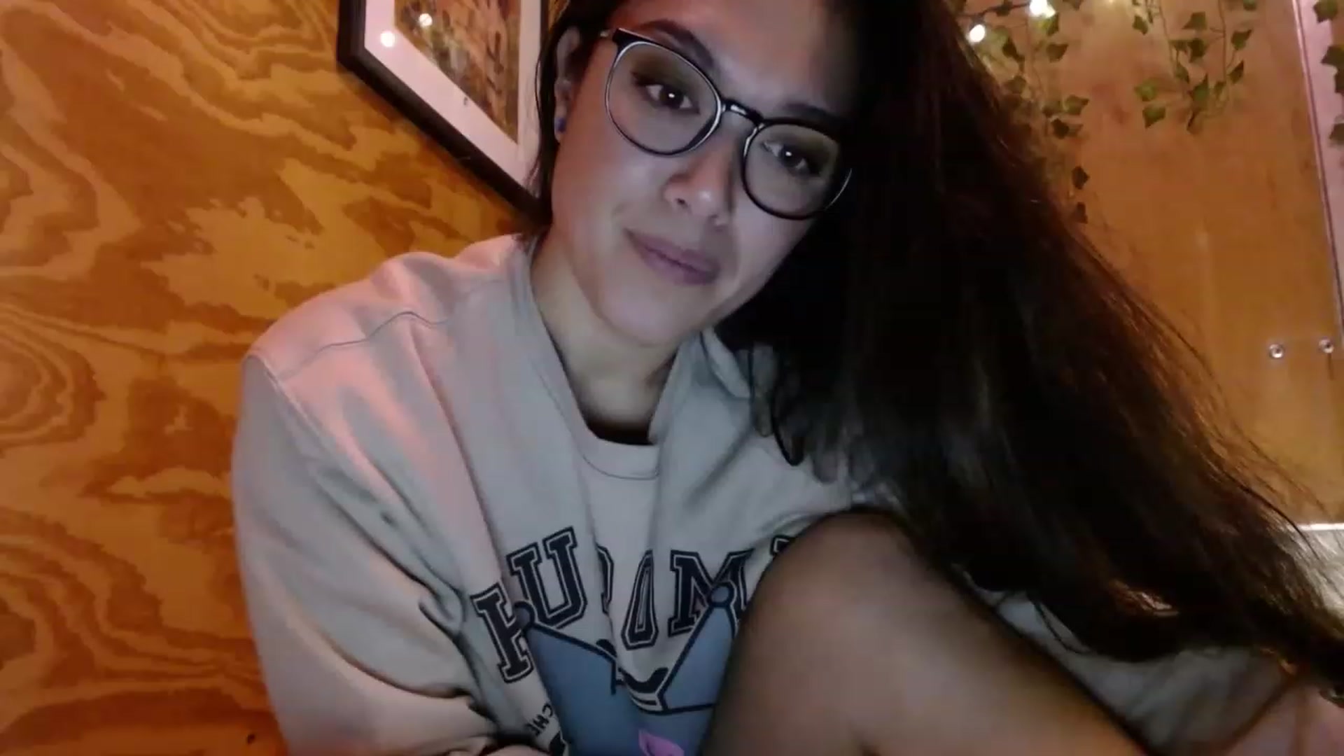 Gallery image thumbnail from slothyfoxy's myfreecams stream on, 12/11/2022, 02:38 image 13 of 20