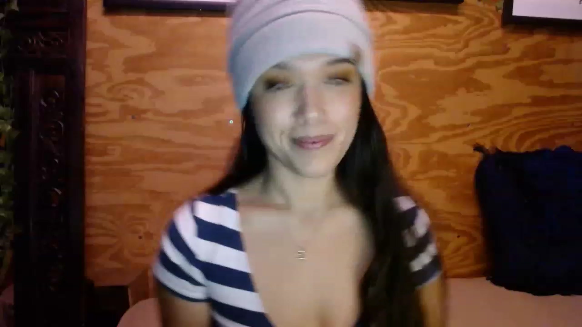 Gallery image thumbnail from slothyfoxy's myfreecams stream on, 12/19/2022, 03:07 image 6 of 20