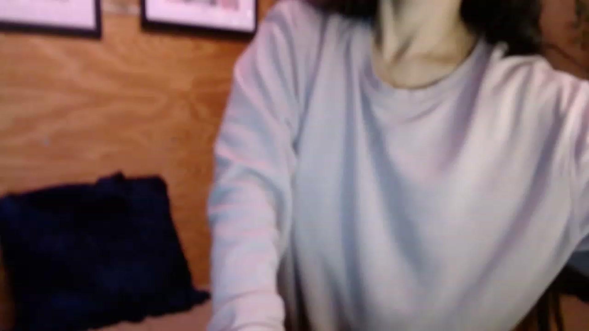Gallery image thumbnail from slothyfoxy's myfreecams stream on, 12/20/2022, 24:42 image 20 of 20