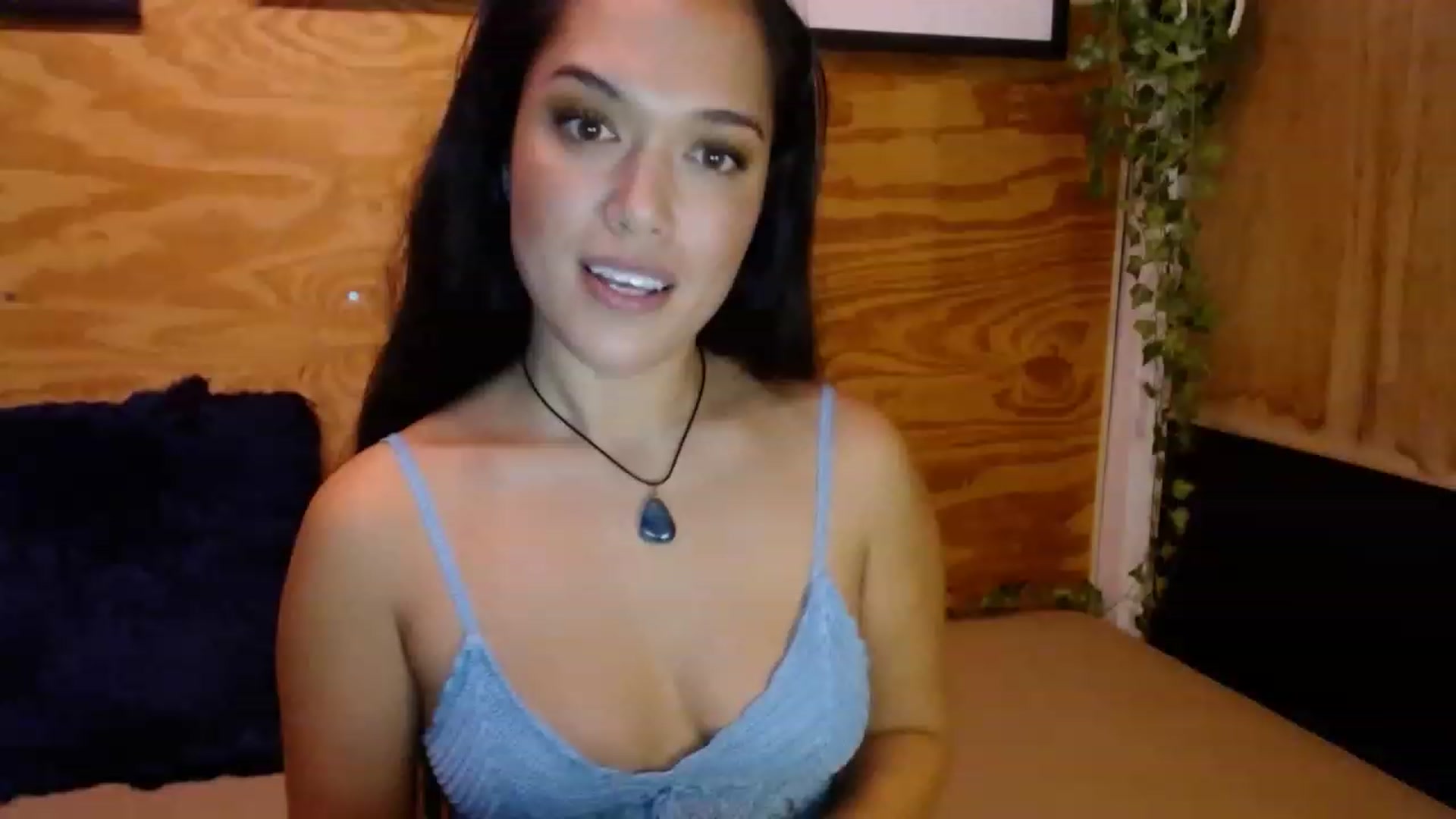 Gallery image thumbnail from slothyfoxy's myfreecams stream on, 12/21/2022, 02:12 image 1 of 20