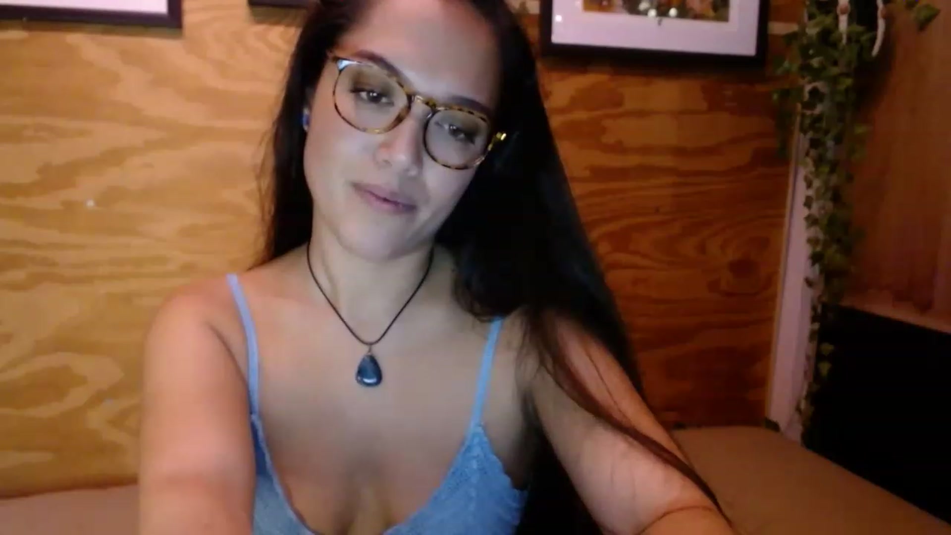 Gallery image thumbnail from slothyfoxy's myfreecams stream on, 12/21/2022, 02:12 image 20 of 20