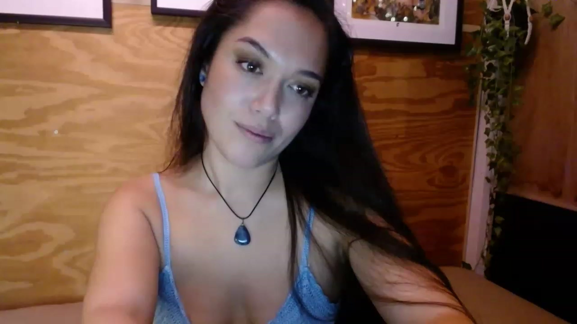 Gallery image thumbnail from slothyfoxy's myfreecams stream on, 12/21/2022, 02:12 image 17 of 20