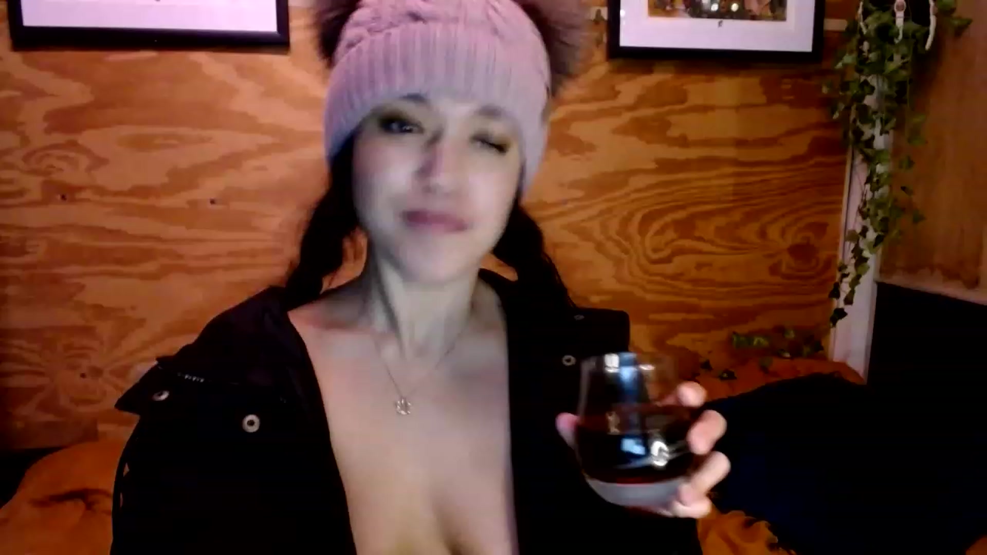 Gallery image thumbnail from slothyfoxy's myfreecams stream on, 01/16/2023, 04:11 image 2 of 20