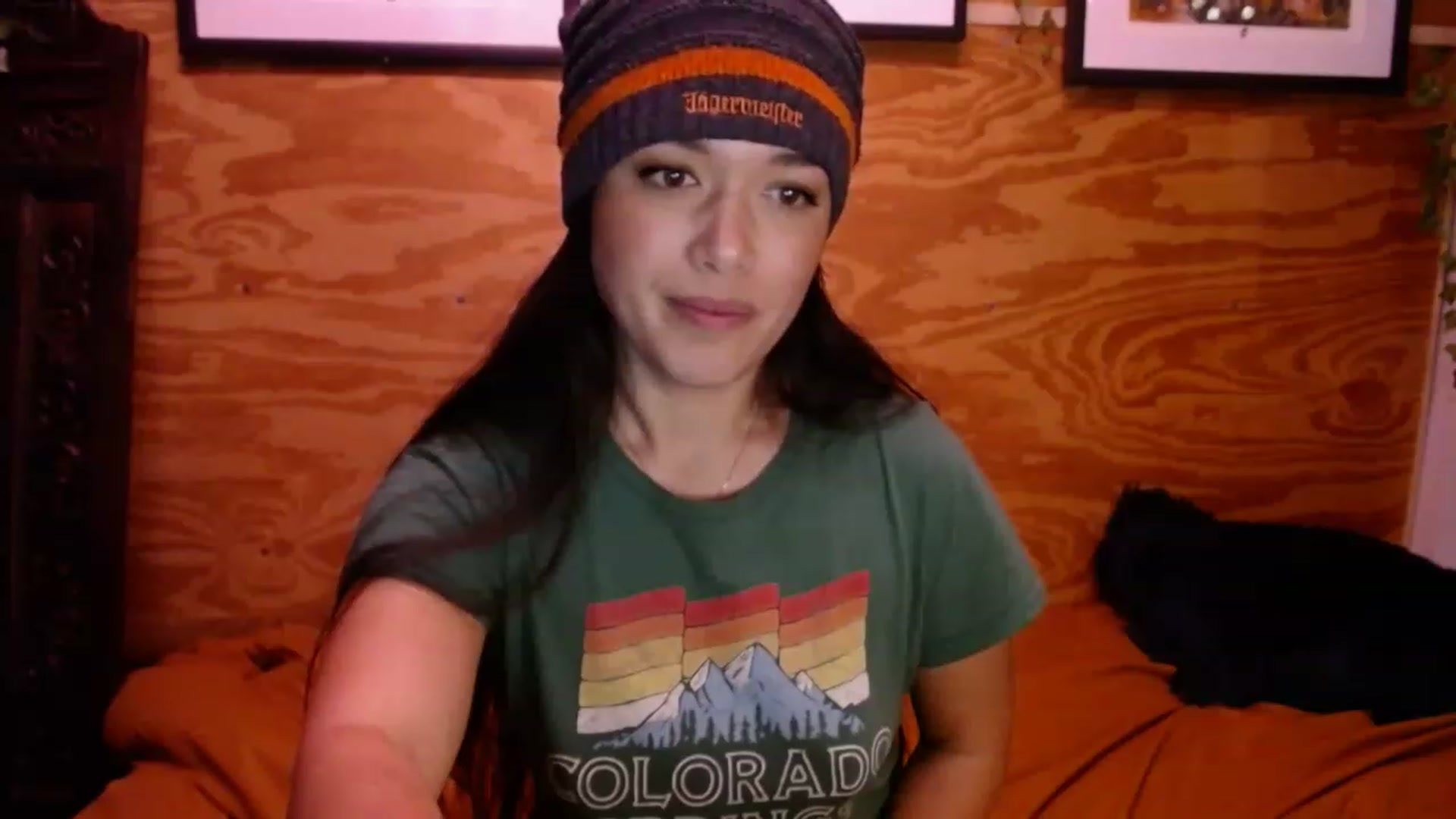 Gallery image thumbnail from slothyfoxy's myfreecams stream on, 01/19/2023, 03:13 image 12 of 20