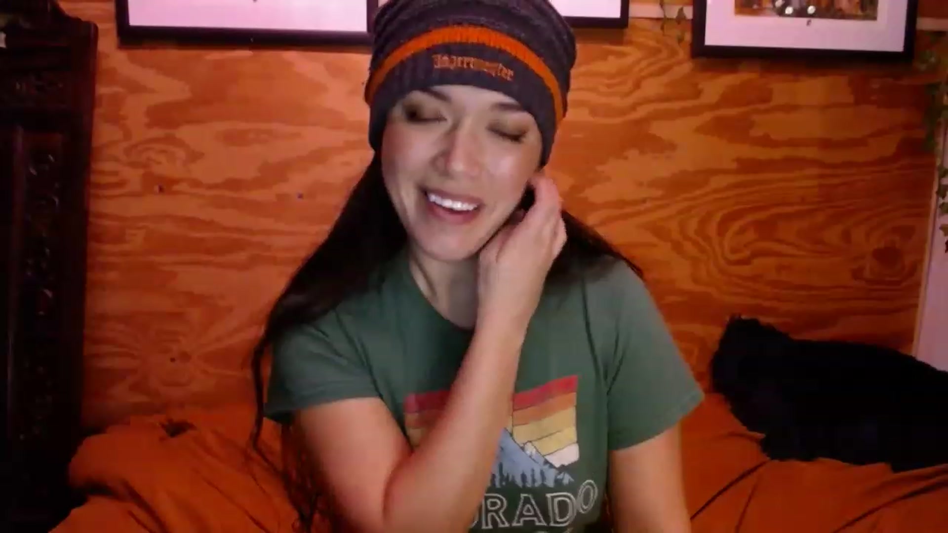 Gallery image thumbnail from slothyfoxy's myfreecams stream on, 01/19/2023, 03:13 image 13 of 20