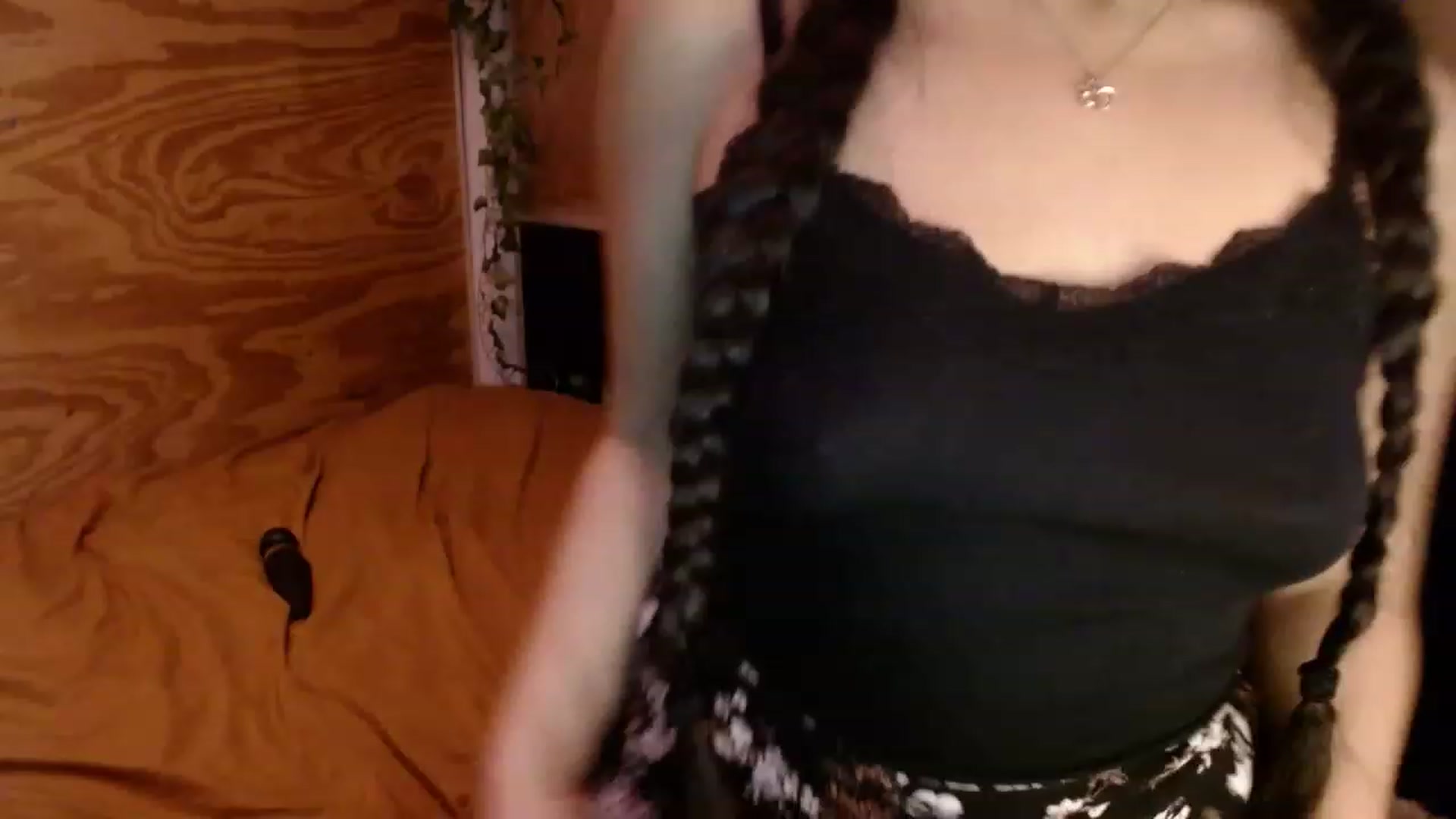 Gallery image thumbnail from slothyfoxy's myfreecams stream on, 01/22/2023, 03:57 image 4 of 20