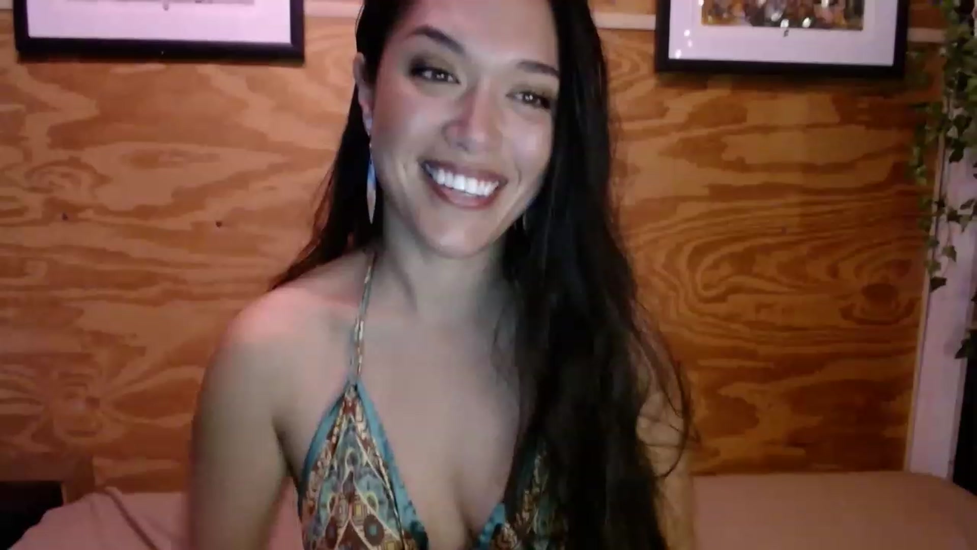 Gallery image thumbnail from slothyfoxy's myfreecams stream on, 02/13/2023, 02:23 image 15 of 20