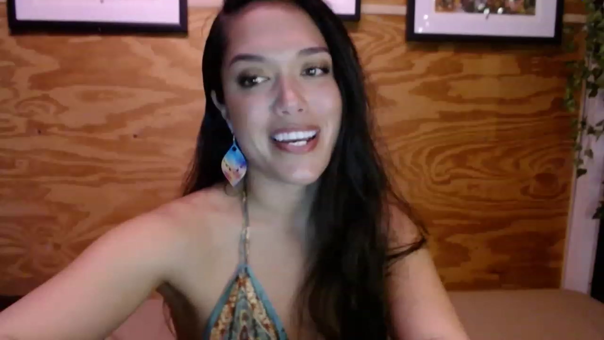 Gallery image thumbnail from slothyfoxy's myfreecams stream on, 02/13/2023, 02:23 image 7 of 20