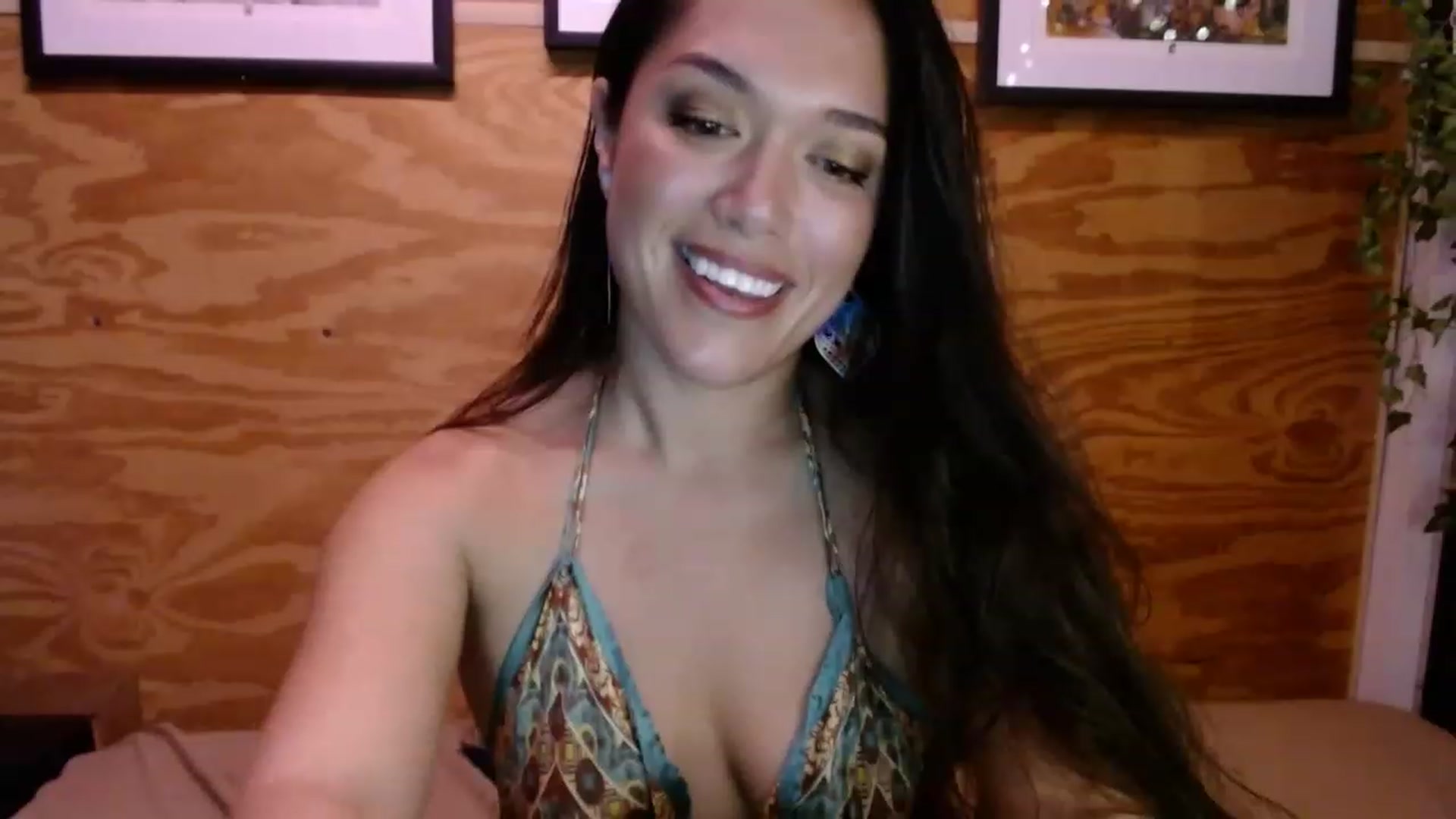 Gallery image thumbnail from slothyfoxy's myfreecams stream on, 02/13/2023, 02:23 image 19 of 20