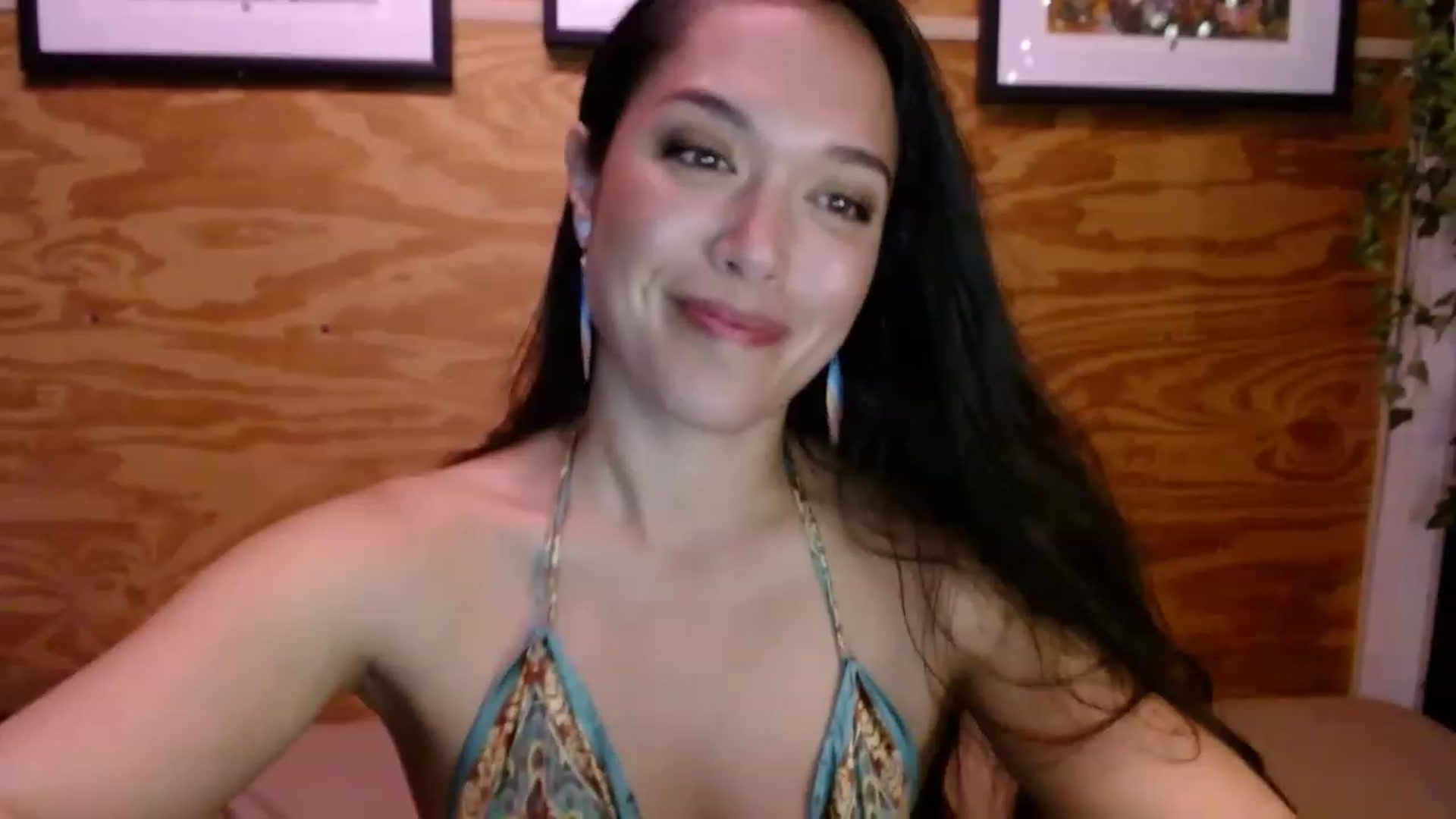 Gallery image thumbnail from slothyfoxy's myfreecams stream on, 02/13/2023, 02:23 image 11 of 20