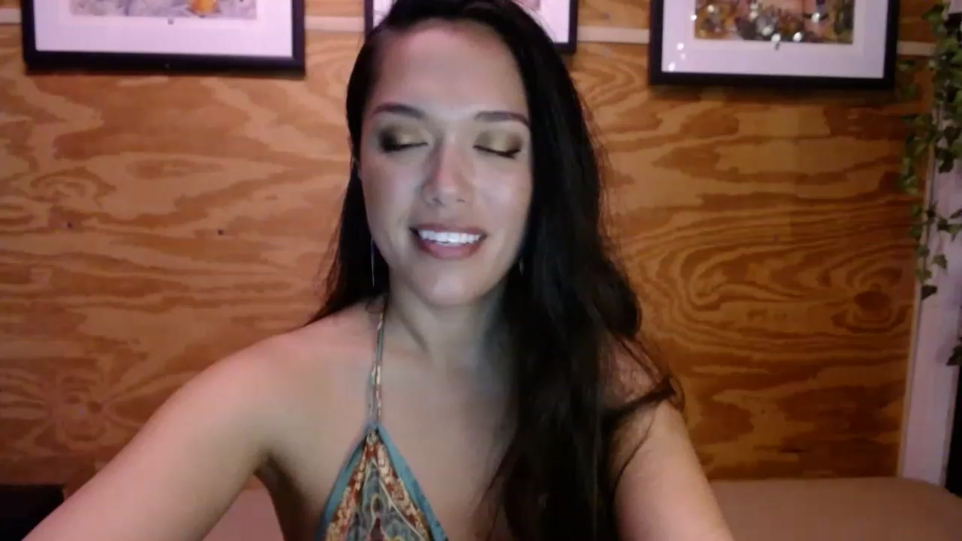 Gallery image thumbnail from slothyfoxy's myfreecams stream on, 02/13/2023, 02:23 image 5 of 20