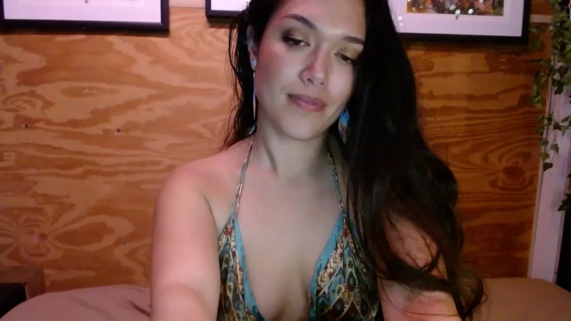 Gallery image thumbnail from slothyfoxy's myfreecams stream on, 02/13/2023, 04:21 image 4 of 20