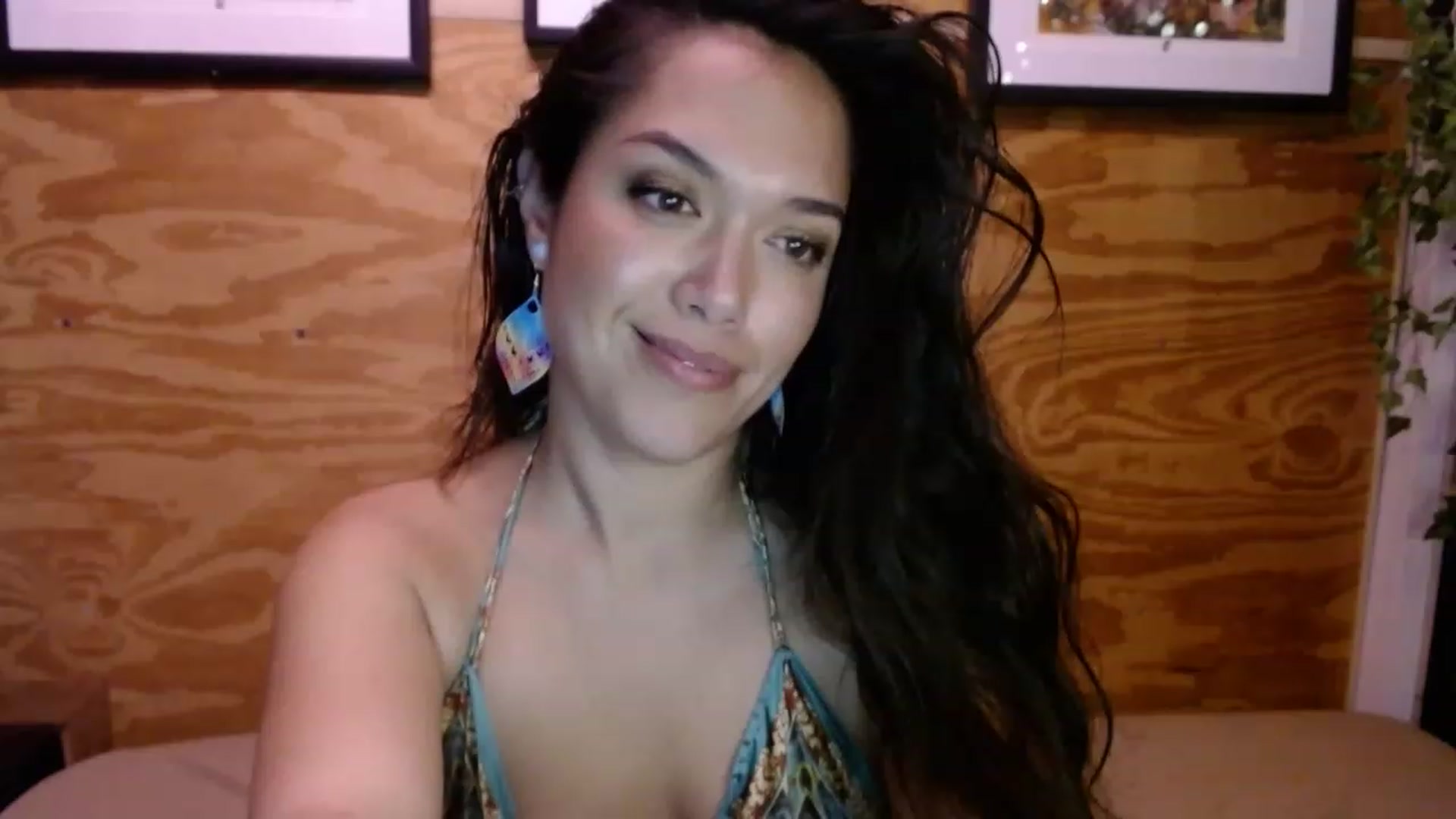 Gallery image thumbnail from slothyfoxy's myfreecams stream on, 02/13/2023, 04:21 image 7 of 20