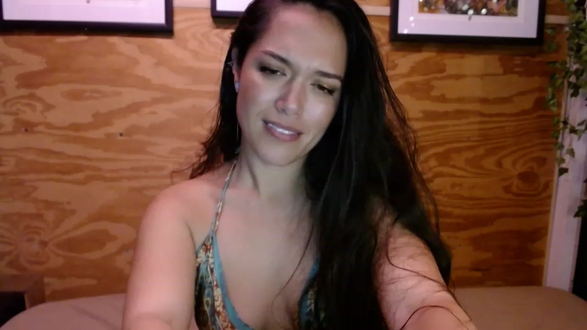 Gallery image thumbnail from slothyfoxy's myfreecams stream on, 02/13/2023, 04:21 image 8 of 20