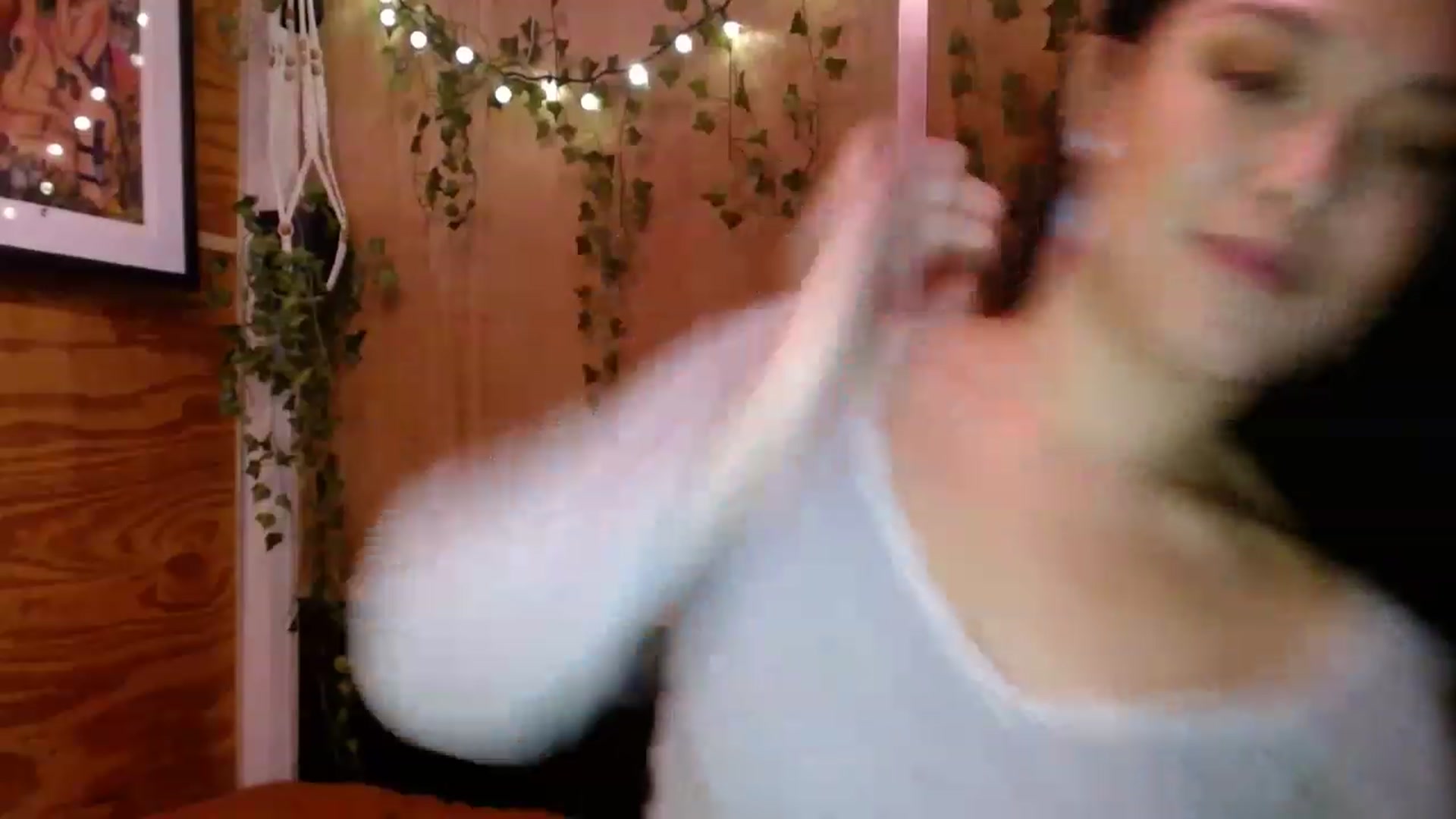 Gallery image thumbnail from slothyfoxy's myfreecams stream on, 03/02/2023, 04:12 image 9 of 20