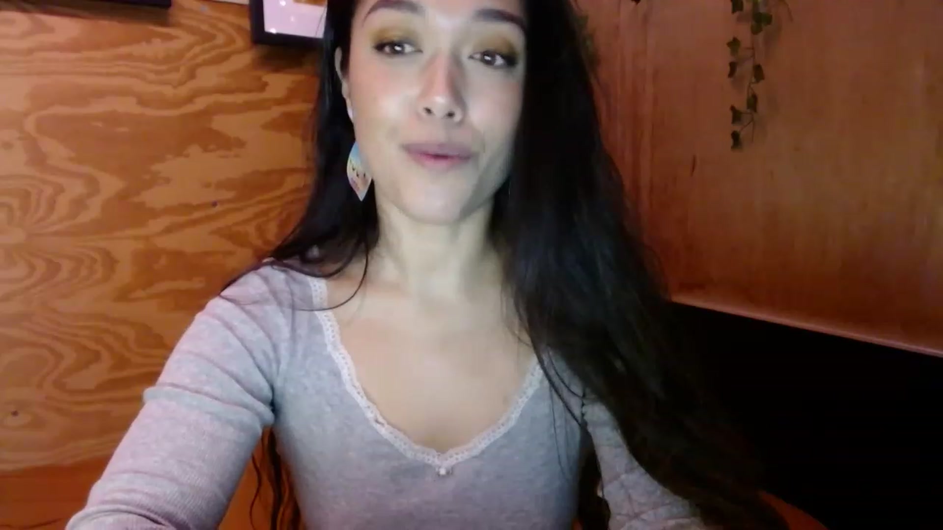 Gallery image thumbnail from slothyfoxy's myfreecams stream on, 03/02/2023, 04:12 image 4 of 20