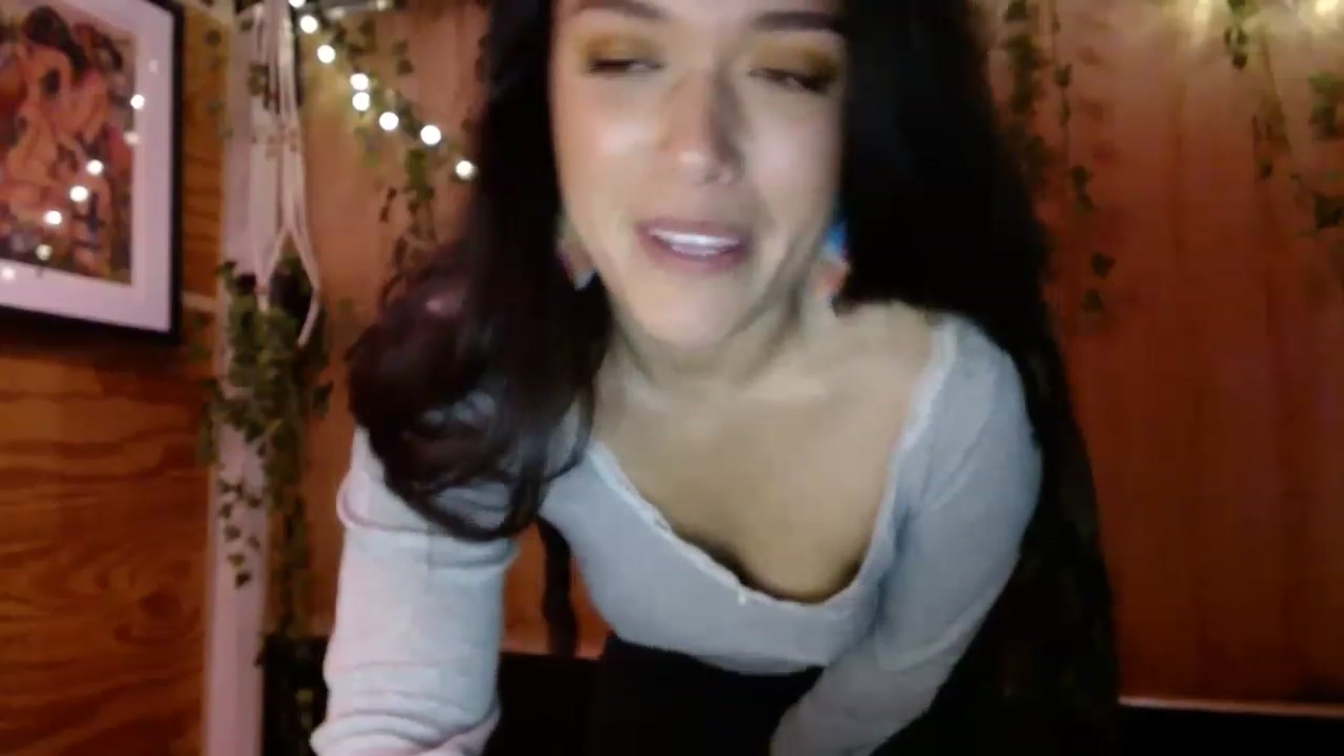 Gallery image thumbnail from slothyfoxy's myfreecams stream on, 03/02/2023, 04:12 image 8 of 20