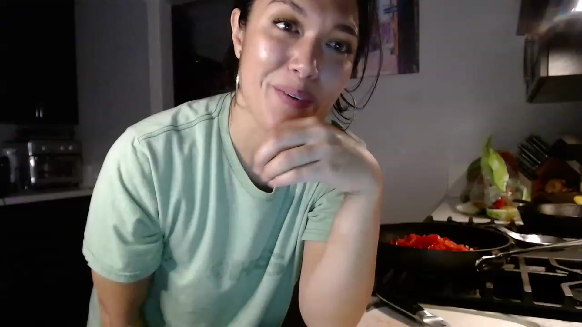 Gallery image thumbnail from slothyfoxy's myfreecams stream on, 05/22/2023, 06:00 image 5 of 20