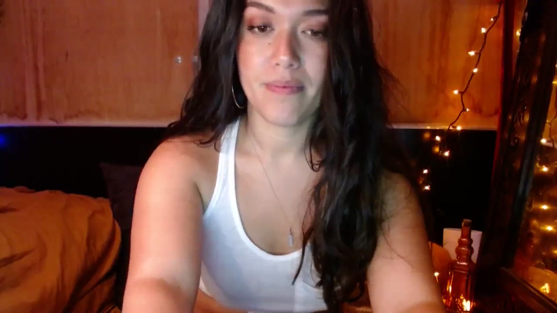 Gallery image thumbnail from slothyfoxy's myfreecams stream on, 10/18/2023, 03:05 image 10 of 20