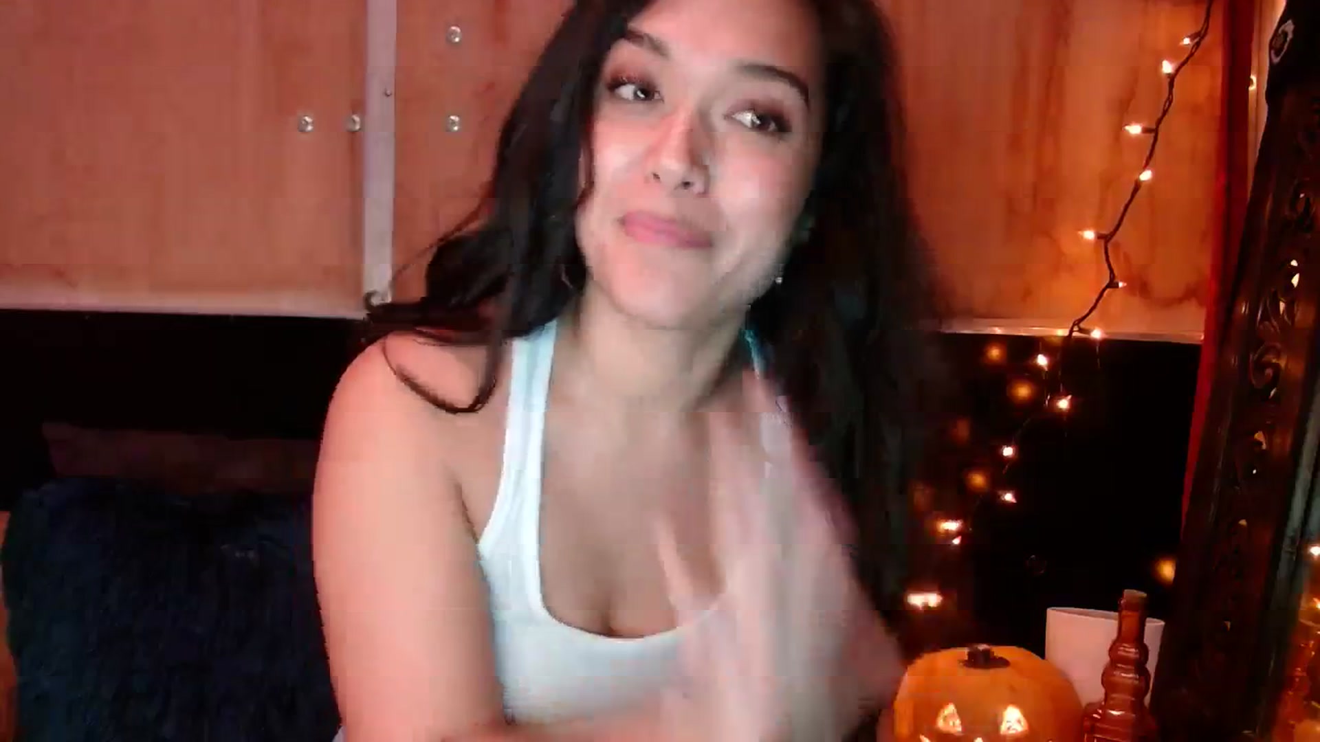 Gallery image thumbnail from slothyfoxy's myfreecams stream on, 10/18/2023, 03:05 image 5 of 20