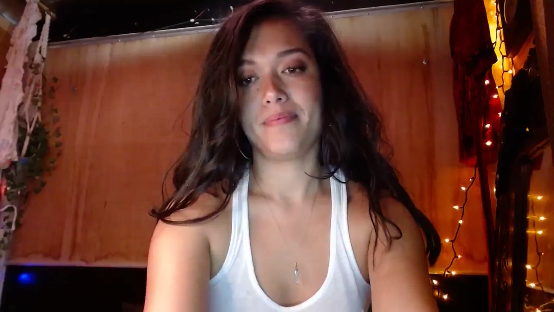 Gallery image thumbnail from slothyfoxy's myfreecams stream on, 10/18/2023, 03:05 image 2 of 20