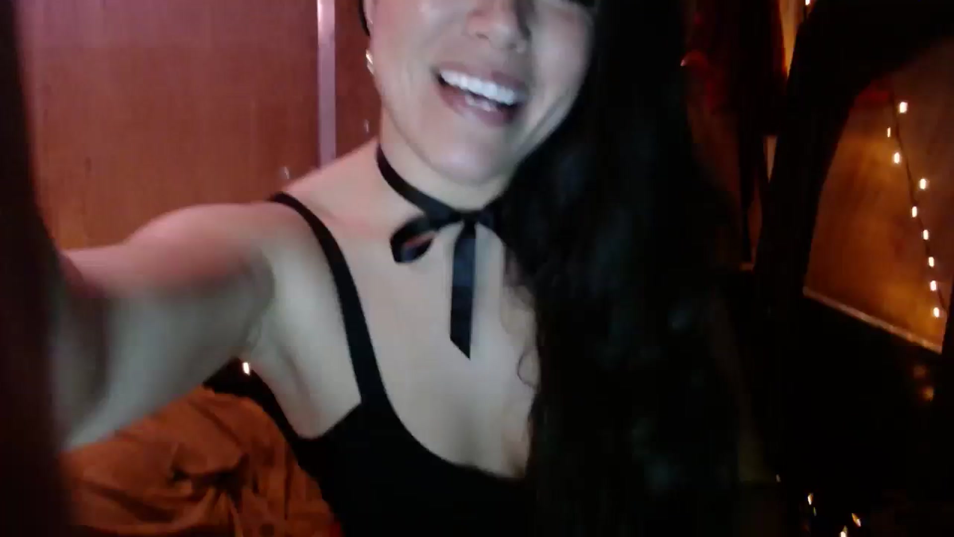 Gallery image thumbnail from slothyfoxy's myfreecams stream on, 11/21/2023, 04:48 image 1 of 20