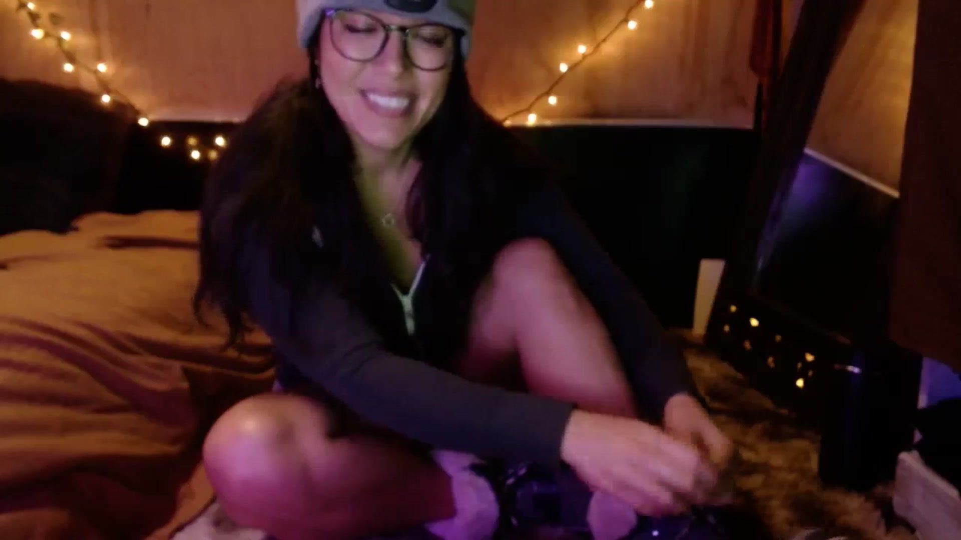 Gallery image thumbnail from slothyfoxy's myfreecams stream on, 12/03/2023, 08:22 image 16 of 20