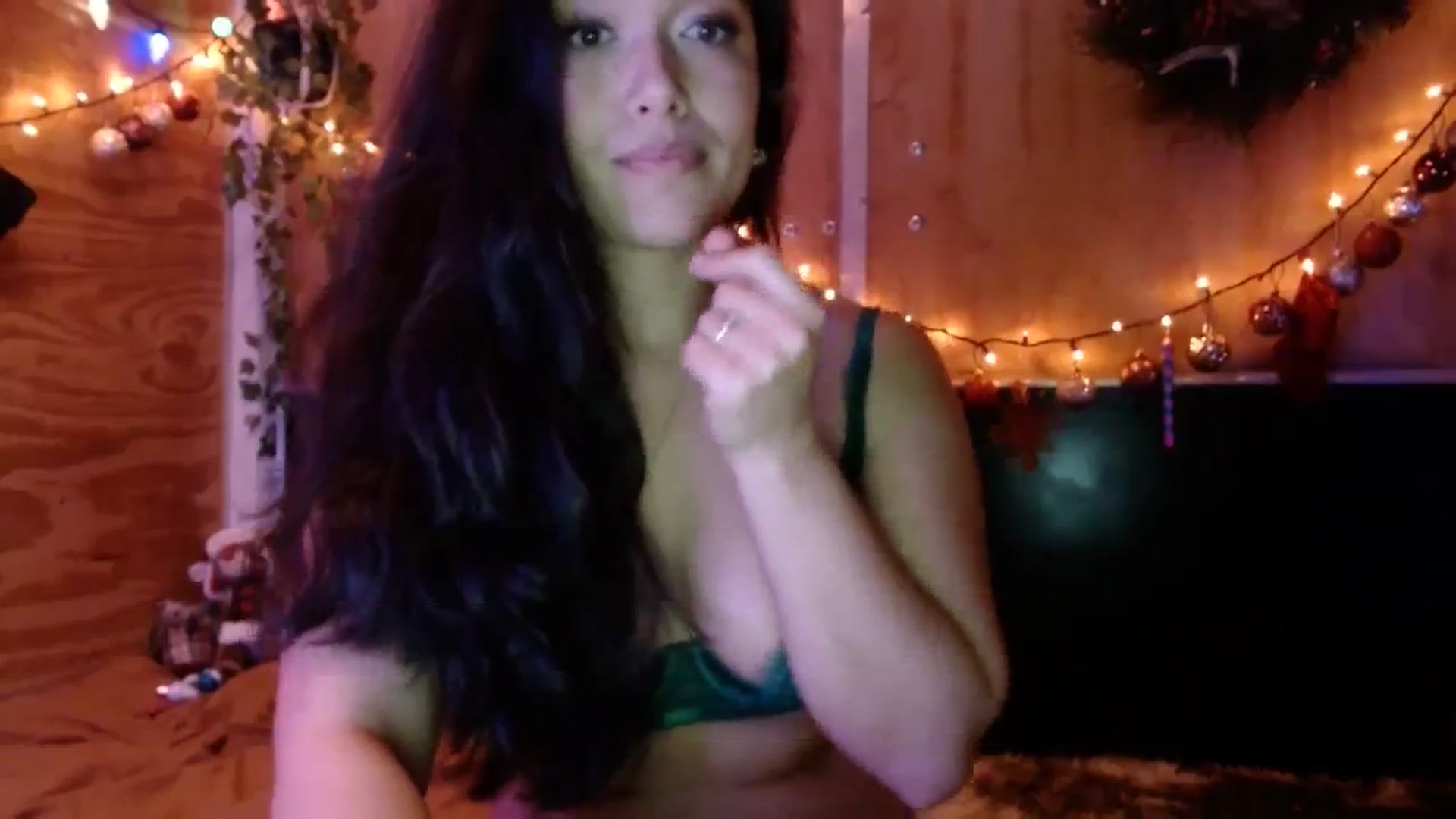 Gallery image thumbnail from slothyfoxy's myfreecams stream on, 12/05/2023, 05:34 image 12 of 20