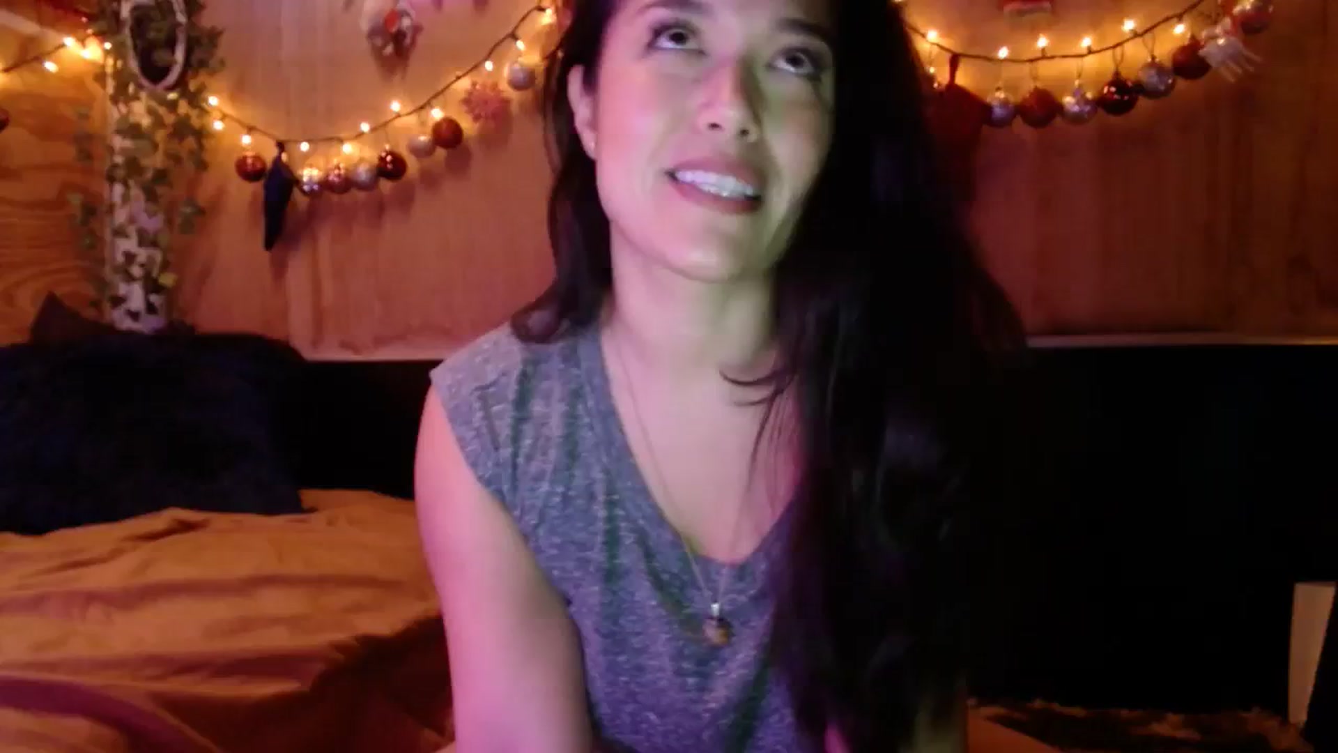 Gallery image thumbnail from slothyfoxy's myfreecams stream on, 12/14/2023, 08:03 image 4 of 20