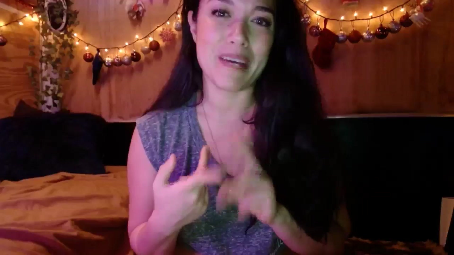Gallery image thumbnail from slothyfoxy's myfreecams stream on, 12/14/2023, 08:03 image 7 of 20