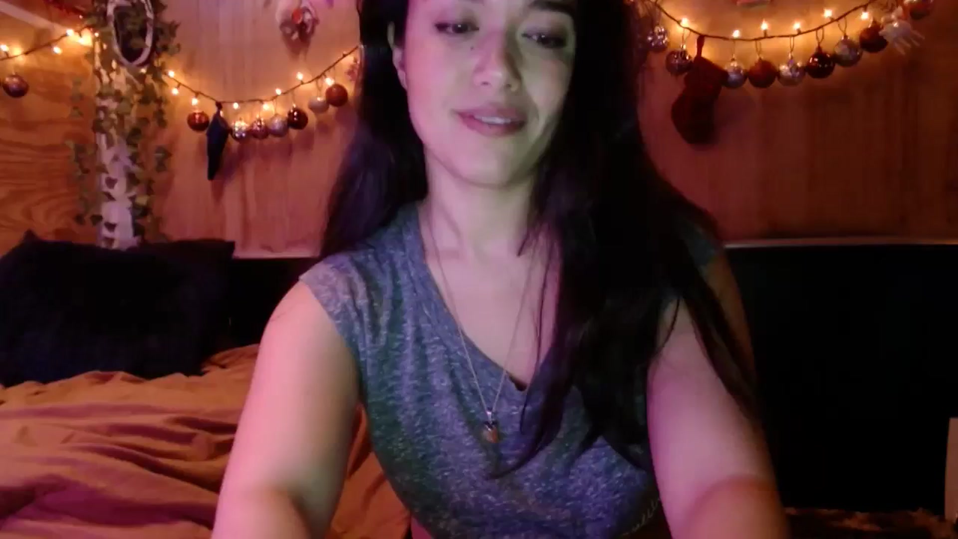 Gallery image thumbnail from slothyfoxy's myfreecams stream on, 12/14/2023, 08:03 image 17 of 20